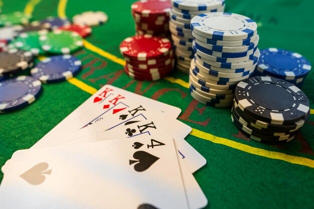 ligalgo slot live-dealer studio showing multi-camera Dragon Tiger table streaming to mobile phones
