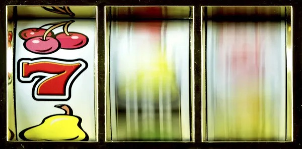 ligalgo slot app interface showing streaming quality settings and table selection